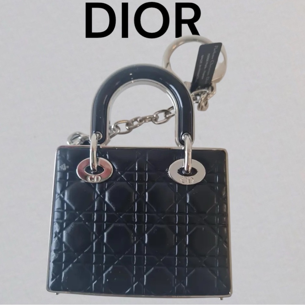 DIOR Lady Dior 003 French Chic Lip Cheek color Bag Charm Keychain - Picture 6 of 8